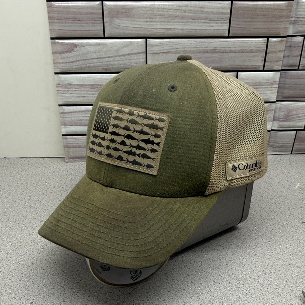 Columbia Sportswear Company  Olive and Tan Fish Patch Cap O/S Fits all